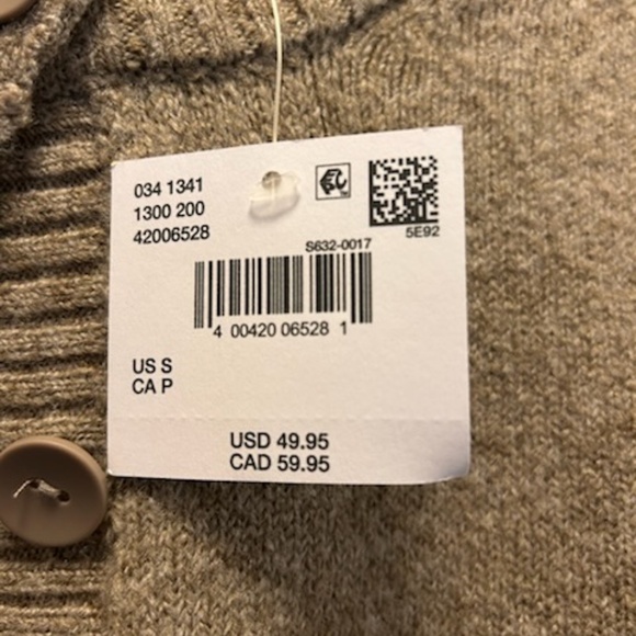 American Eagle cropped cardigan sweater - Size M (NWT) - Picture 2 of 4